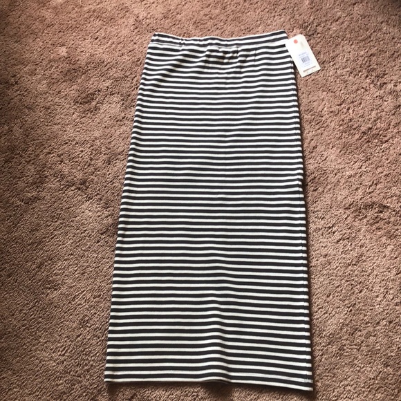 Billabong Dresses & Skirts - Billabong gray & cream striped midi pencil skirt